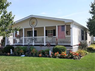 367 Pin Oak Cir, Elyria, OH 44035