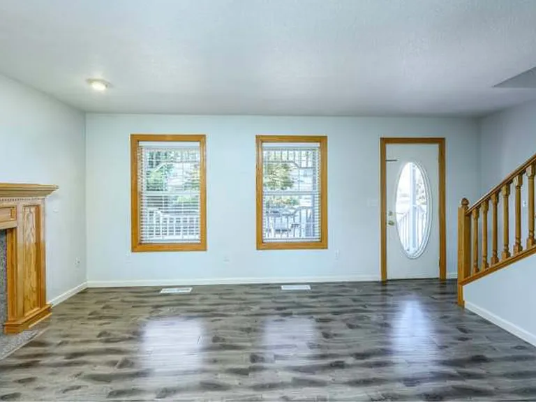 720 E Ella Ct — Photo 13