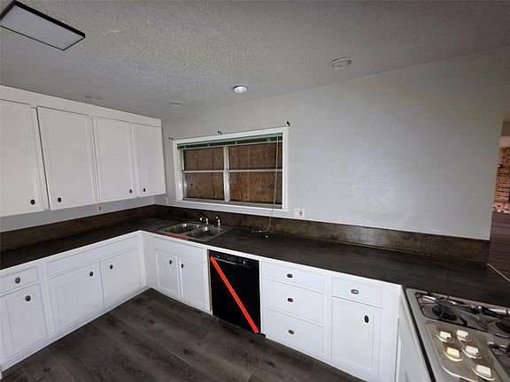 2nd image of 803 Avenue C