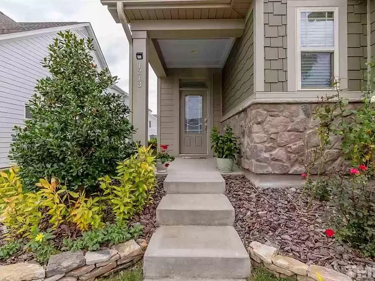 1213 Oatney Ridge Ln — Photo 4