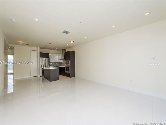 3rd image of 6310 NW 103rd Pl