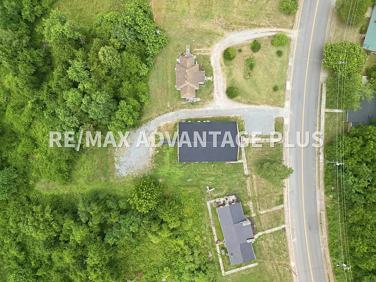 327 Thomas Jefferson Hwy — Photo 14