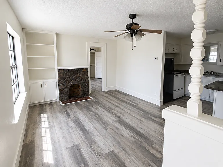 1808 Avenue V — Photo 8