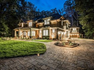 9699 Ferol Dr, Vienna, VA 22182