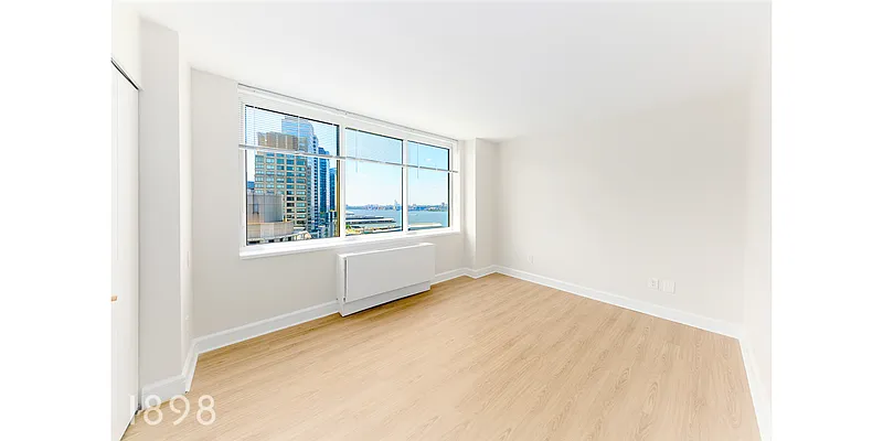 Rented by A&E Real Estate Management | media 18