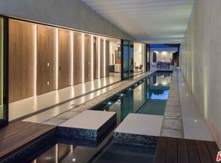 2084 Vine St, Los Angeles, CA 90068