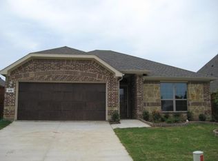 202 Tower Cir, Terrell, TX 75160