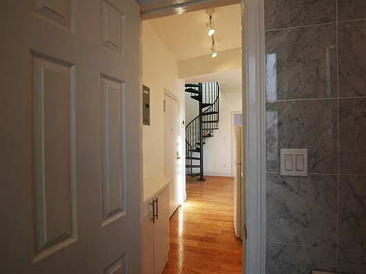 Rented by Sotheby's International Realty | media 31