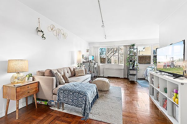 1st image of 101 W 12th St APT 8-C