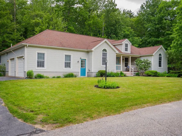 24 Northledge Terrace, Falmouth, ME 04105