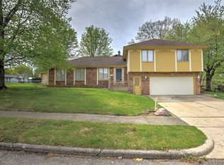 2365 Longwood Dr, Decatur, IL 62526