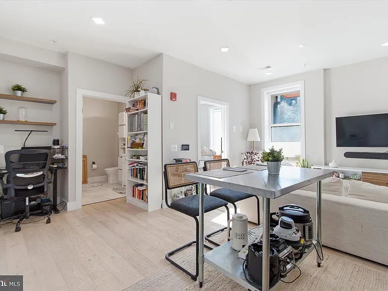 1028 Bladensburg Rd NE #18 — Photo 6