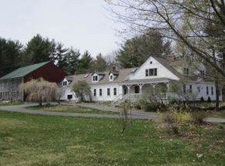 428 N Main St, Wolfeboro, NH 03894