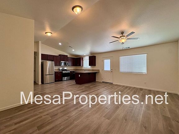 3rd image of 9550 Tamarisk Ave Unit 127