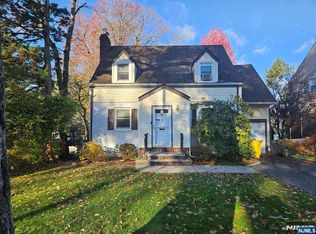 1106 Bromley Ave, Teaneck, NJ 07666