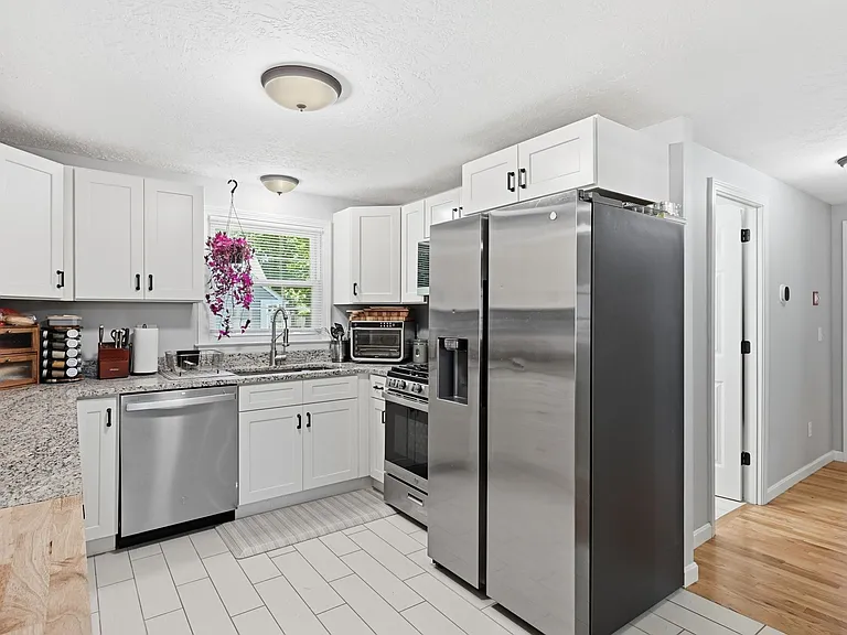 62 N Circle Dr — Photo 10