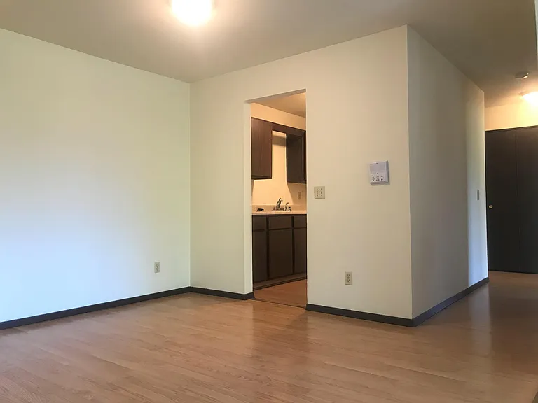 4510 Thurston Ln — Photo 8