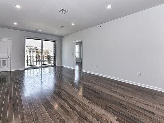 5th image of 536 Broadway #302