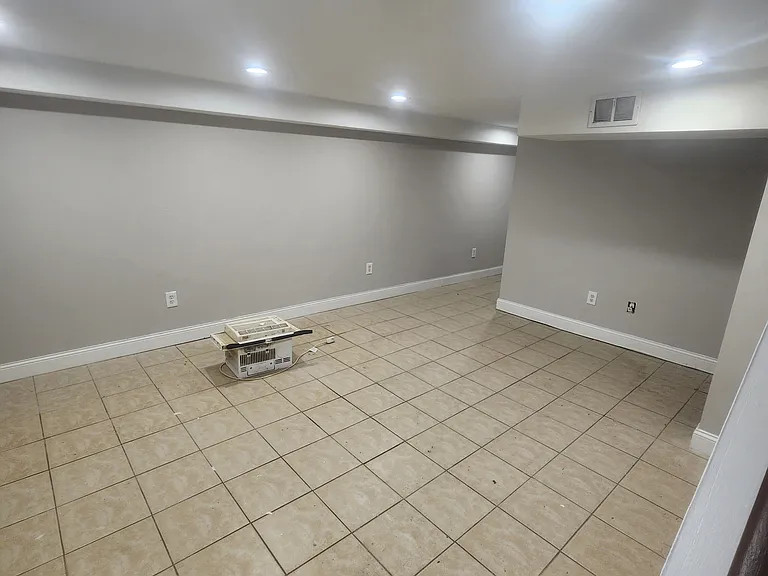 625 E Annsbury St — Photo 11