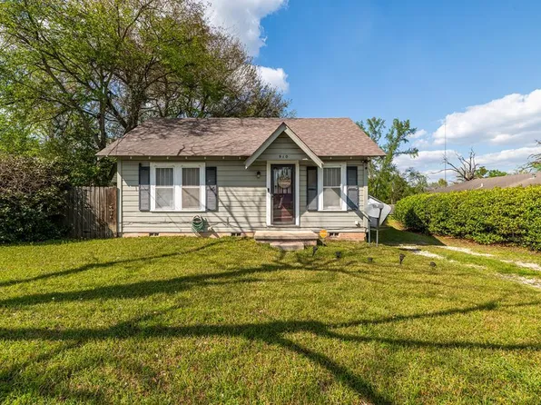 910 Evelyn St, Nacogdoches, TX 75964