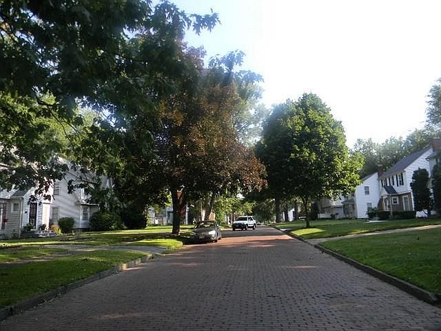 1st image of 753 Seward Ave