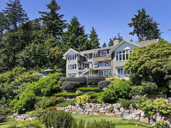 6180 Candia Pl, West Vancouver, BC V7W 1Y1