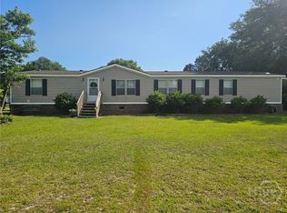 339 Mockingbird Dr, Springfield, GA 31329