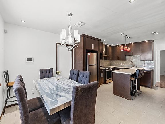 3rd image of 8647 Oakridge Loop