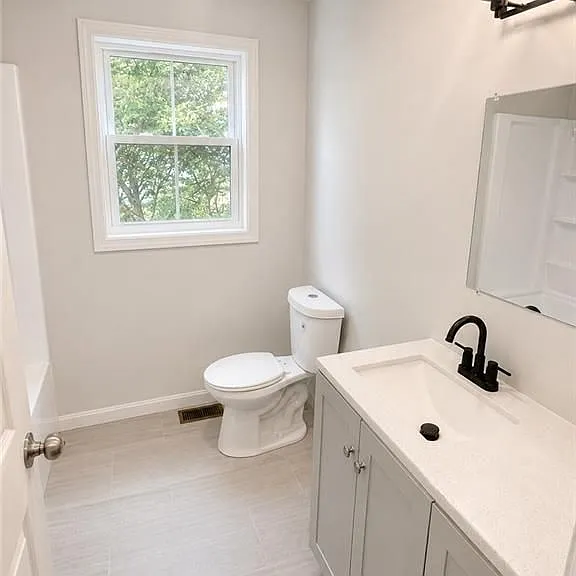 134 Florence St #1 — Photo 12