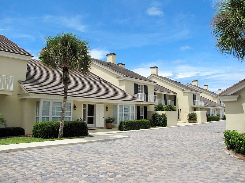 1st image of 111 Johns Island Dr