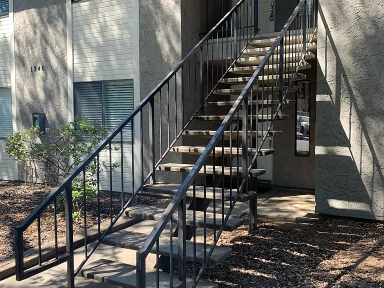 1340 West 4th Street - 4 — Photo 3