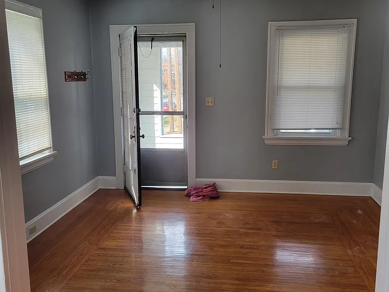 1901 Mentor Ave #1 — Photo 6