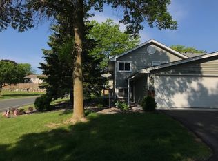 6209 Magda Dr N, Maple Grove, MN 55369