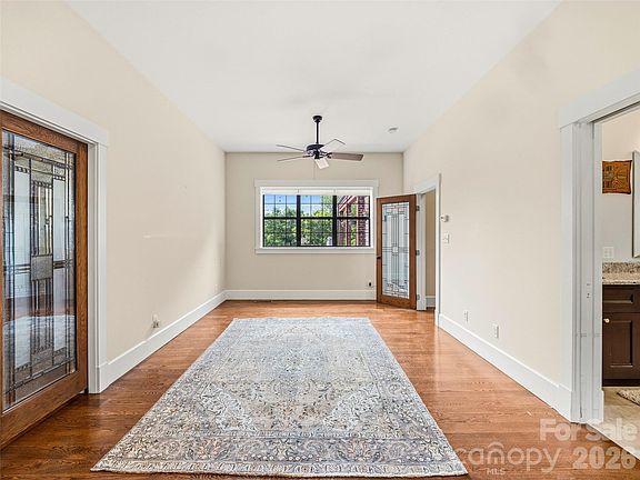 18th image of 24 Kimberly Ave