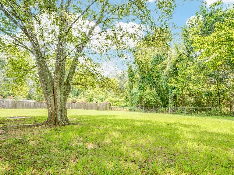 804 Chickasaw Dr — Photo 34