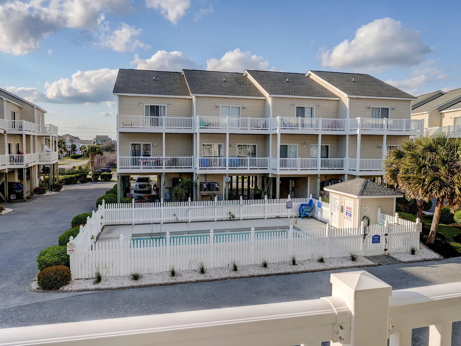 4 bed, 3.5 bath, 1961 sqft, $3,000 — Photo 4