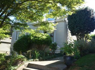 2516 Nob Hill Ave N, Seattle, WA 98109