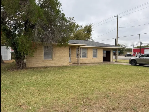 200 Victory St, Bonham, TX 75418