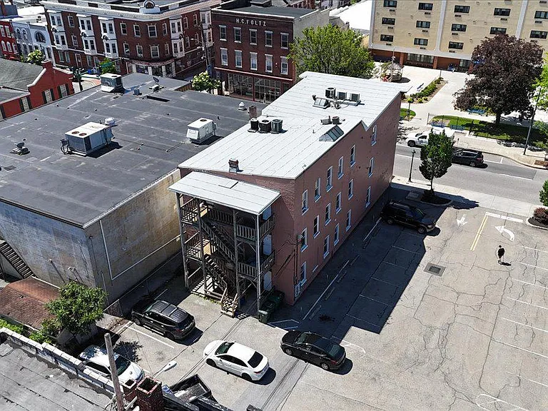 60 E Washington St #1E — Photo 24