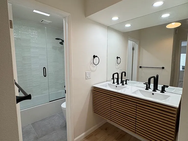 5651 Sumner Way #309 — Photo 21