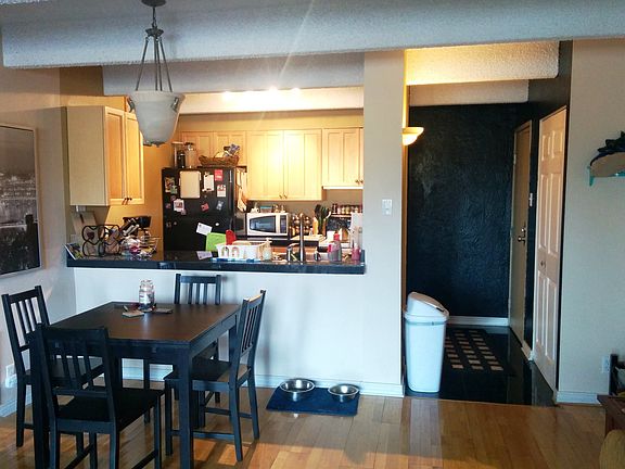 3rd image of 1433 N Williams St APT 205