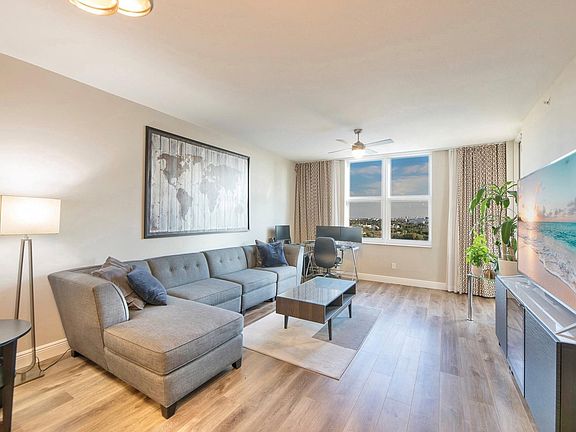 4th image of 511 SE 5th Avenue #1007