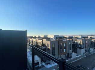 30 Markdale Ln #8, Markham, ON L3S 0E3