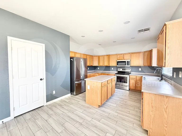 3575 E Calistoga Dr — Photo 6