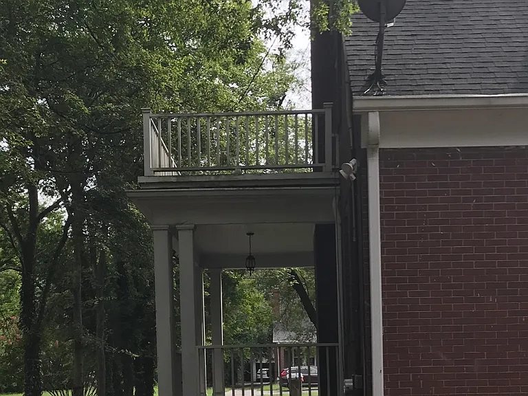 1510 Woodmont Blvd — Photo 2