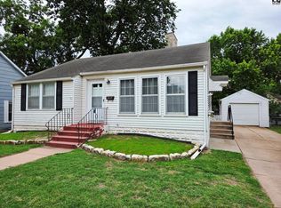 317 E 8th St, Newton, KS 67114