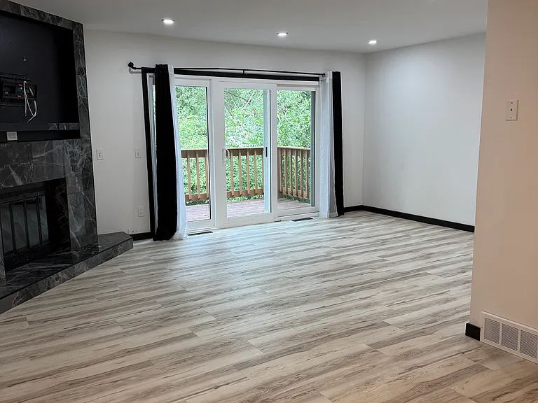 2911 Marina Dr — Photo 1