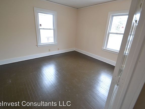 3rd image of 2738 Shaffer Ave #2
