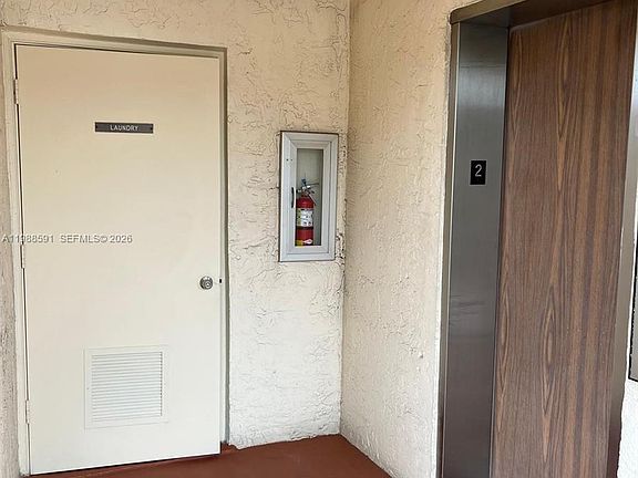 4th image of 361 S Hollybrook Dr APT 206