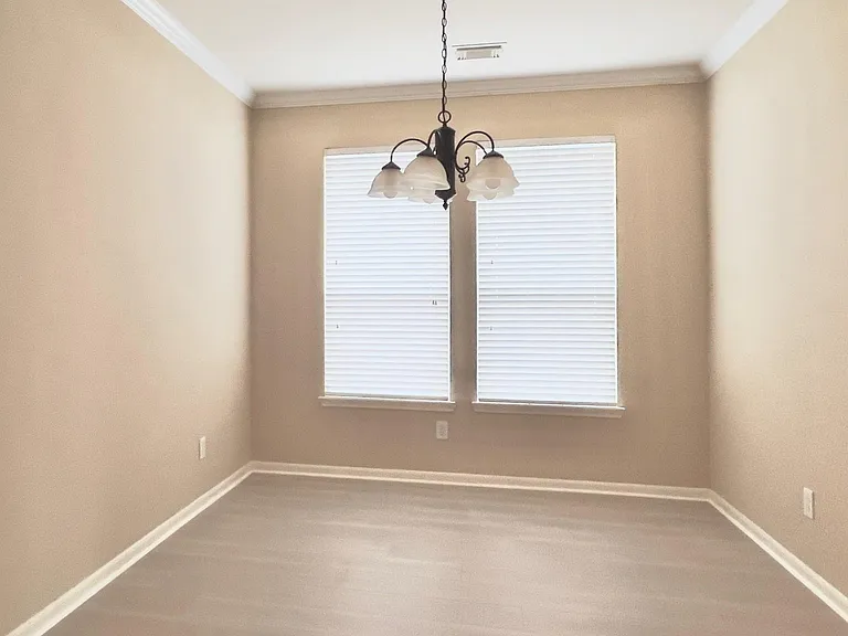 719 Pickett Hill Ln — Photo 2